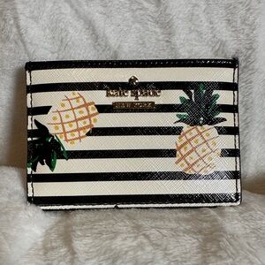 Kate Spade STORYBOOK LINING Black and White Striped with Pineapples Card Holder